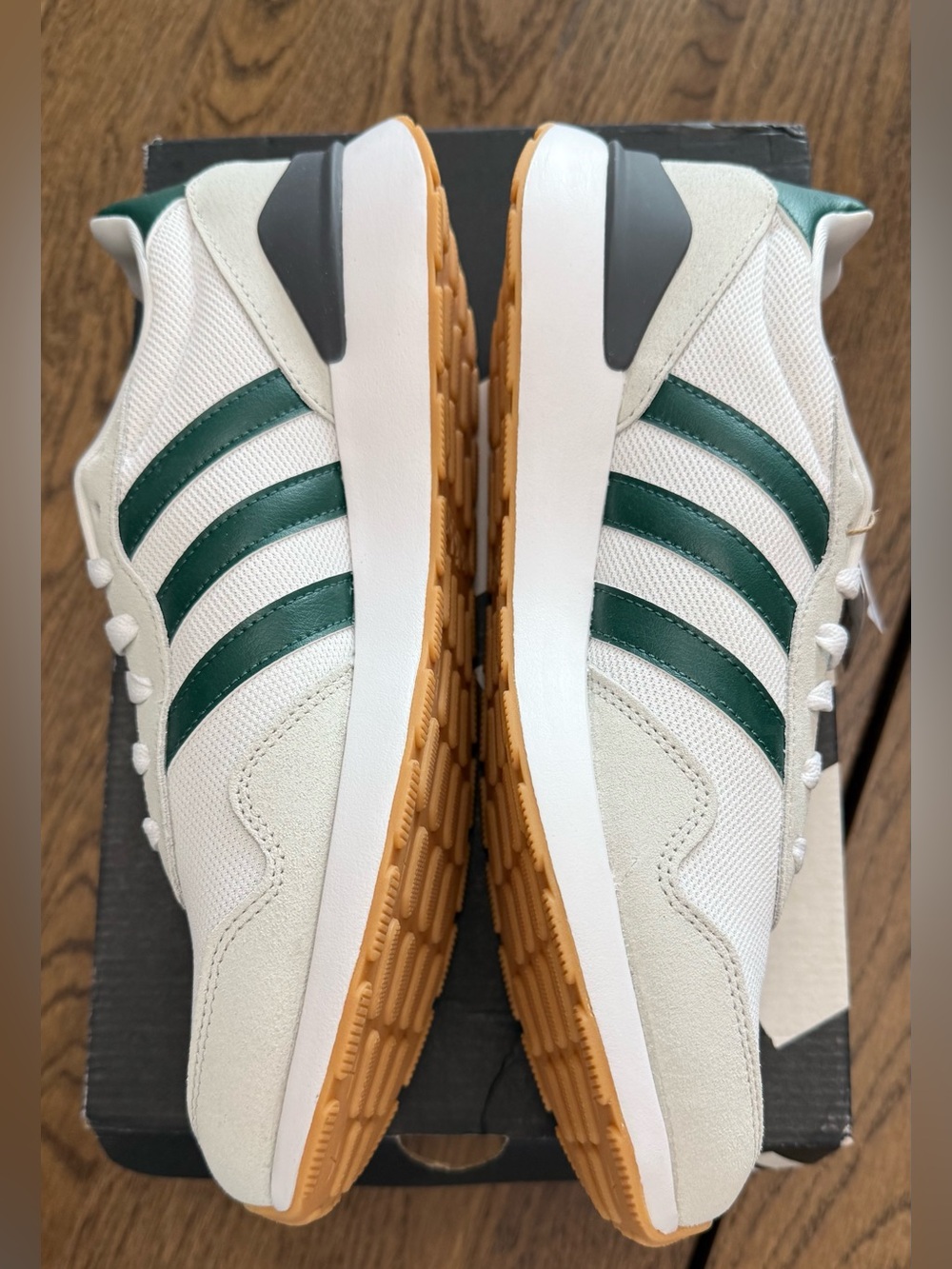 adidas Run 60s 4.0 White/Green Low Top Sneakers JS1001 Men 9.5/Womans 10.5